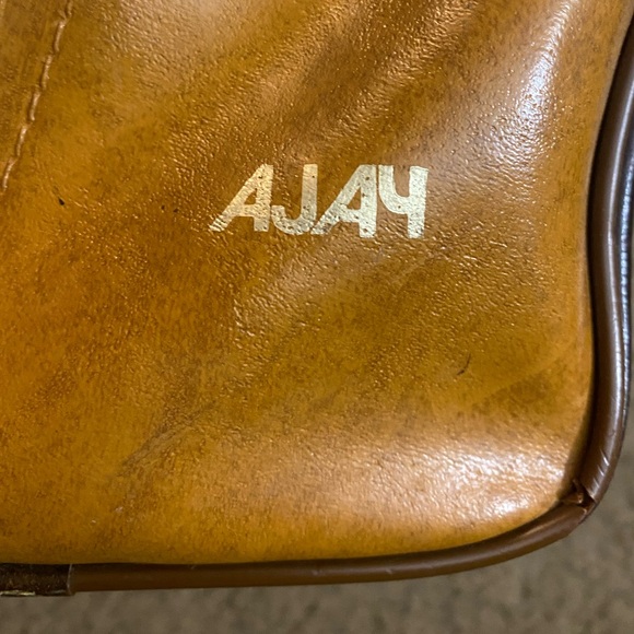 Vintage Retro Brown, White, and Tan Bowling Bag by AJAY - Picture 2 of 15